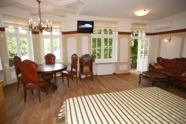 Apartment (2 Adults)