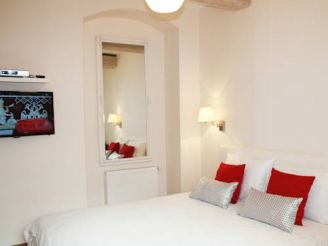 Classic Studio Apartment