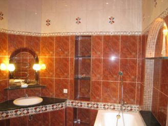 Deluxe Three-Bedroom Apartment