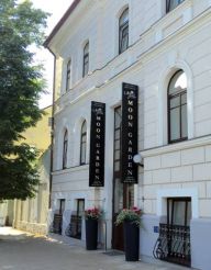 Art Hotel Moon Garden